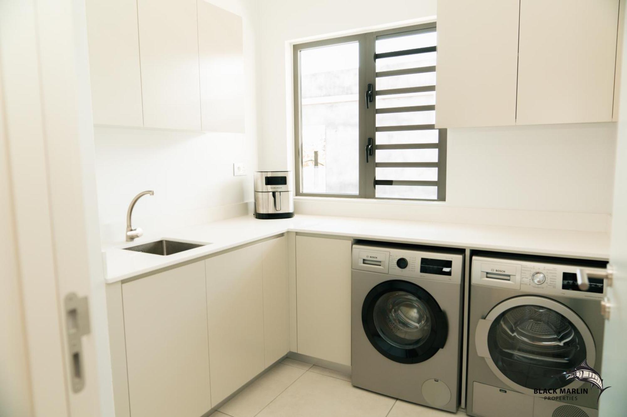 Black Marlin Apartments 佩雷贝勒 外观 照片